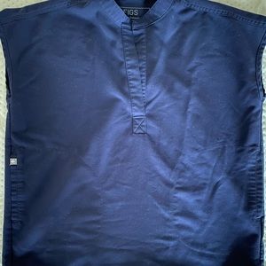 FIGS Navy Rafaela™ Oversized Scrub Top in size xx-small